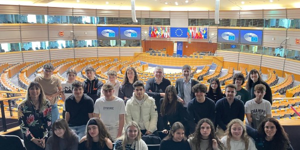 The winners of Young Europe and What does Europe mean to you? They visit the European institutions in Brussels