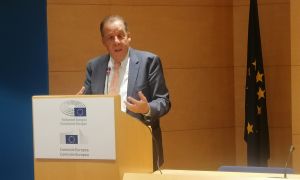 Presentation of the Young Europe Award for the best high school research papers