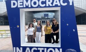 Les guanyadores del premi Què és per a tu Europa? 2024 visiten Brussel·les